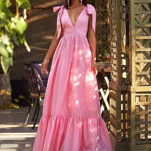 Boohoo Small maxi dress  (petite 5’4 and under)